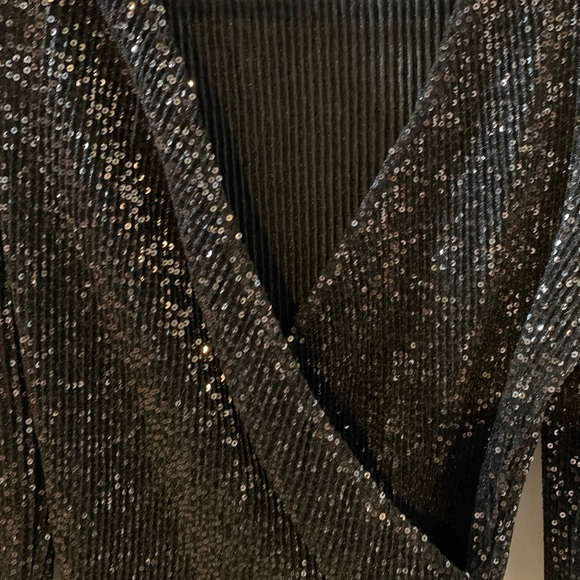 Dynamite| sparkle beautiful party top (size: S) - Picture 8 of 8